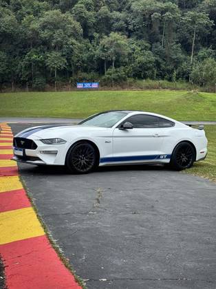 FORD MUSTANG 5.0 V8 TI-VCT GASOLINA GT PREMIUM SELECTSHIFT FORD MUSTANG 5.0 V8 TI-VCT GASOLINA GT PREMIUM SELECTSHIFT